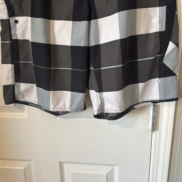 VOLCOM Stone Boars Shorts Men’s Swimsuit - Picture 3 of 6